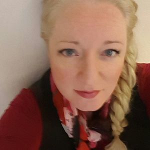 Meet your Posher, Tara lyn